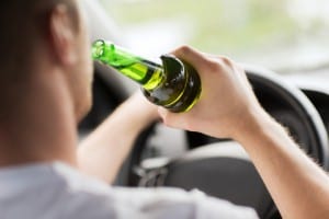Conduzir sob efeito de bebida alcoólica é um ato criminoso! Não deixe a bebida mudar o seu destino!
