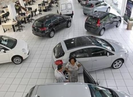 Venda de carros no trimestre é a pior em 6 anos