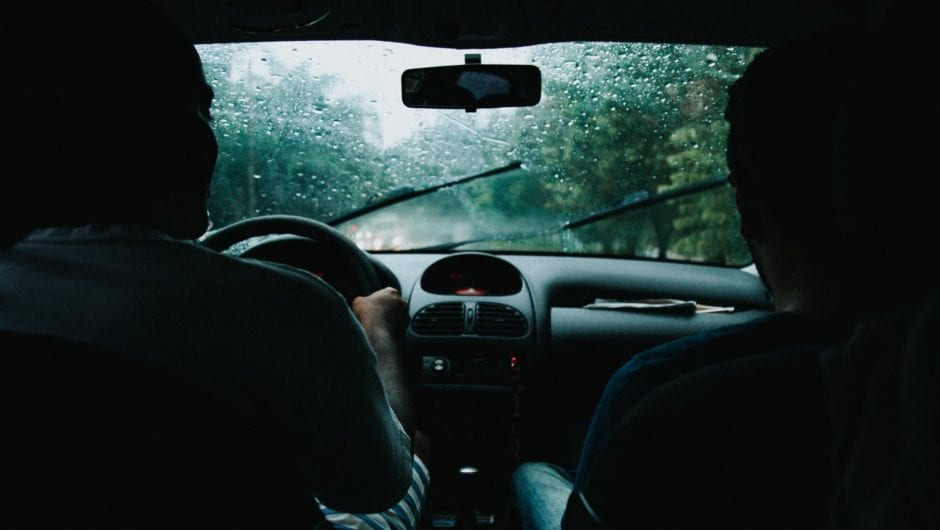 Dirigir na chuva: atenção redobrada para sua segurança