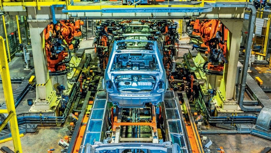 Fábricas da Toyota, Ford e Nissan retomam produção de veículos no Brasil