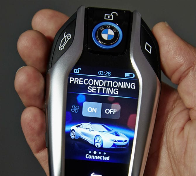 A tecnologia que move os carros: entenda sobre as chaves do futuro.